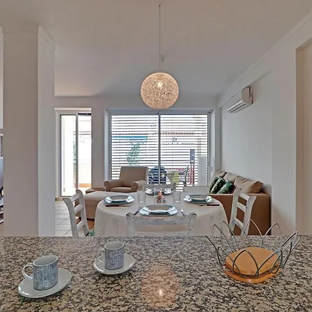 Downtown By Homing Monte Gordo